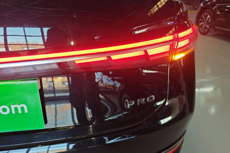 Used Volkswagen Passat 2025 Pro 380TSI Dragon Edition
