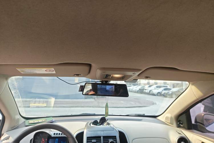 Used Chevrolet Aveo Sonic 2011 Sedan 1.4L MT SL