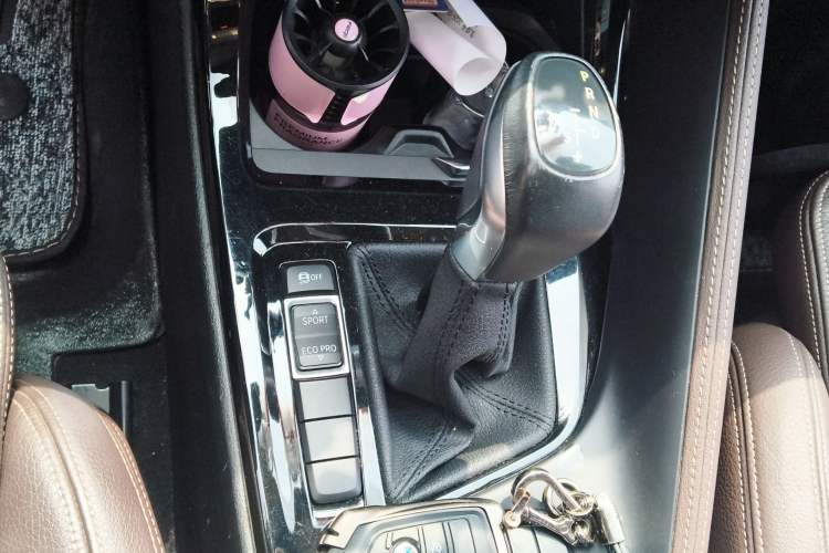 Used BMW X1 2019 sDrive18Li Premium Edition Gear Lever