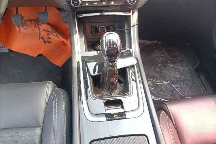 Used CHANGAN Eado 2018 1.6L GDI Manual Fashion Edition Gear Lever