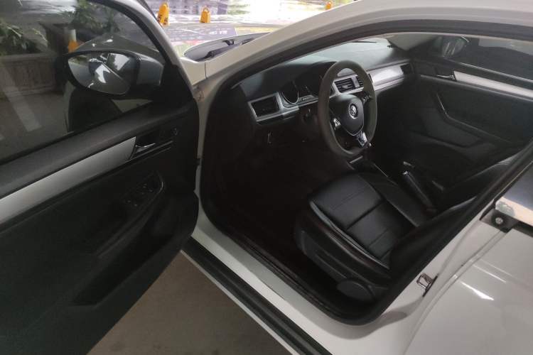 Used Volkswagen C-TREK 2020 1.5L Automatic Fashion Edition