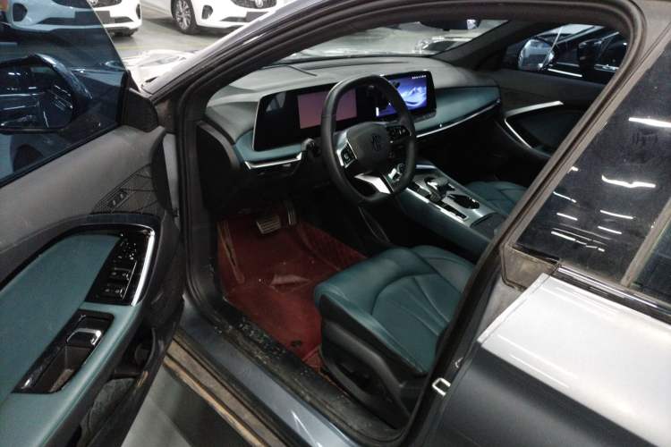 Used MG 7 2023 1.5T DCT Luxurious Supreme Edition