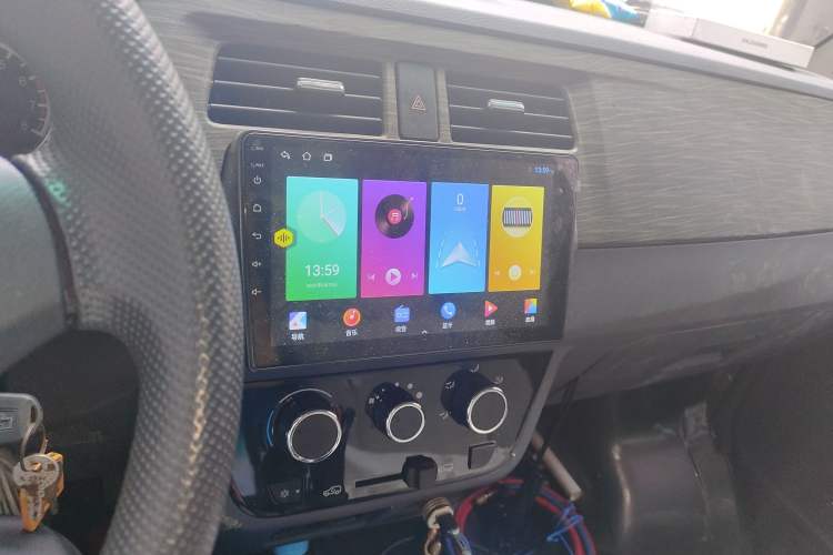 Used Jinbei New Hiace X30L 2023 1.5L Super Enjoyment Van 2/5 Seats Non-Air-Conditioned Version SWC15M