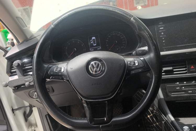 Used Volkswagen Bora 2020 1.5L Automatic Elite Version Steering Wheel