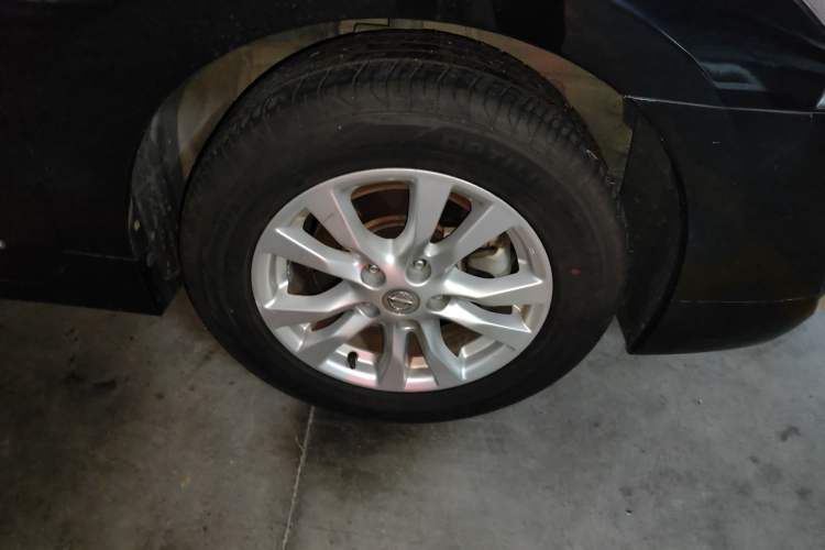 Used Nissan Teana 2013 2.0L XL Comfort Edition Right Front Wheel Hub