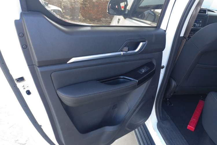 Used Foton Conqueror 3 2020 2.4L Challenger 3 Two-Wheel Drive Enjoyment Version High Cargo Bed Standard Wheelbase 4K22D4M