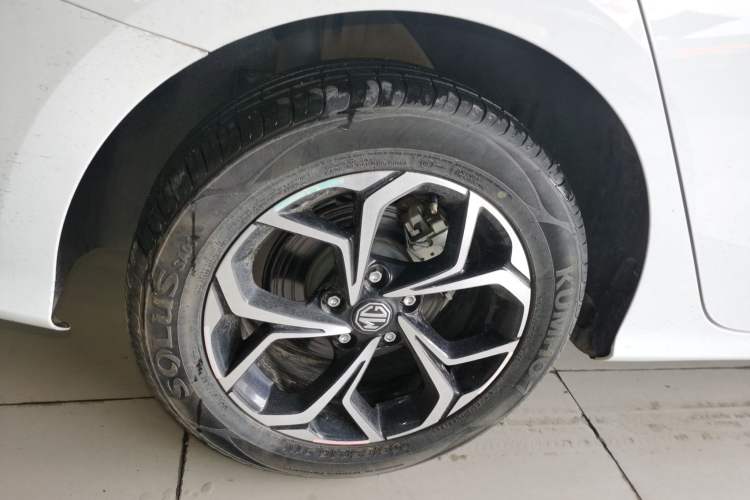 Used MG 5 2023 180 DVVT CVT Luxury Edition
