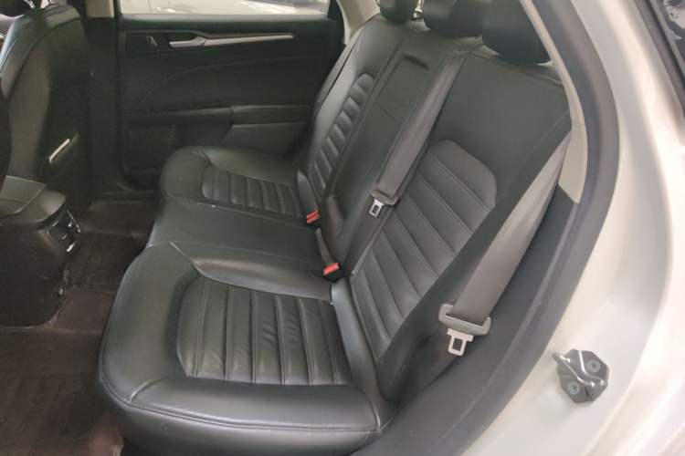 Used Ford Mondeo 2013 2.0L GTDi240 Flagship Edition
