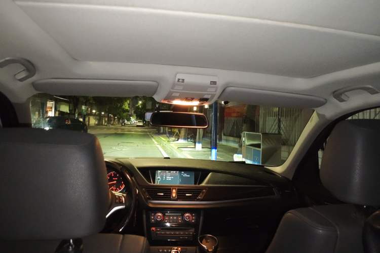 Used BMW X1 2015 sDrive18i Leading Edition