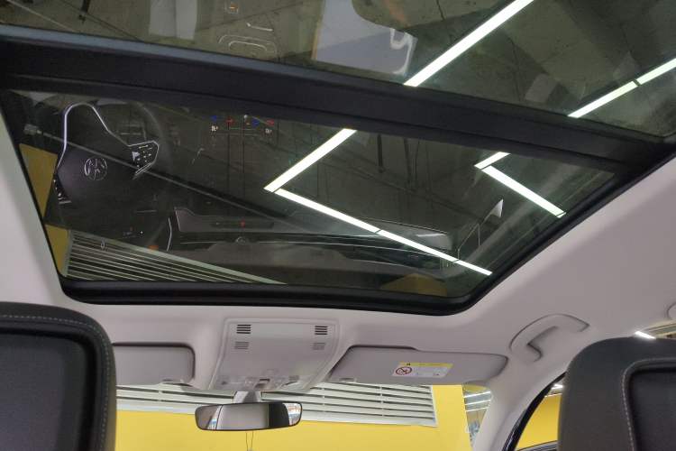 Used Volkswagen Magotan 2023 2 Million Units Limited Edition 330TSI DSG Leading Version