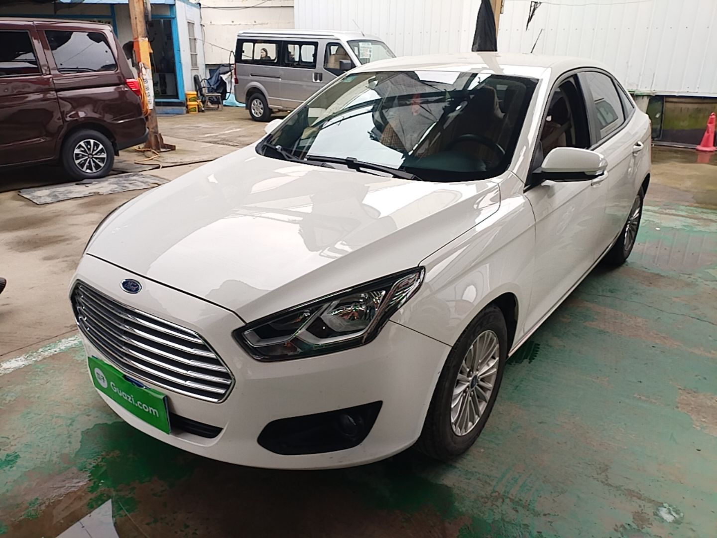 Parte inferior delantera