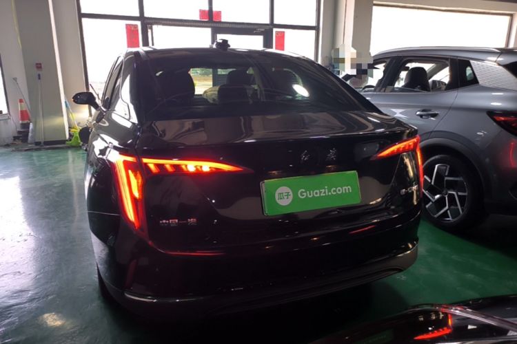 Used Hongqi E-QM5 2022 431 km Charge & Enjoy Edition
