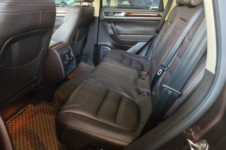 Used Volkswagen Touareg 2015 3.0 TDI Diesel Standard Model
