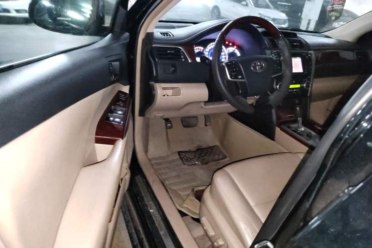 Used Toyota Camry 2012 2.0G Luxury Edition Driver Seat