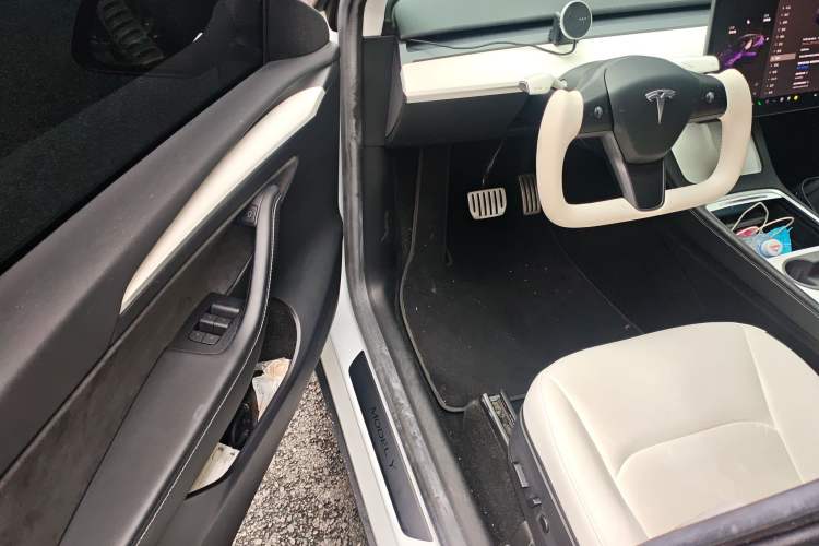 Used Tesla Model Y 2022 Performance High-Performance All-Wheel-Drive Version