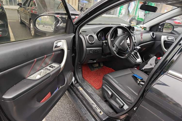 Used Haval H6 2016 Upgraded Model 1.5T Automatic Two-Wheel Drive Elite Version Driver Seat