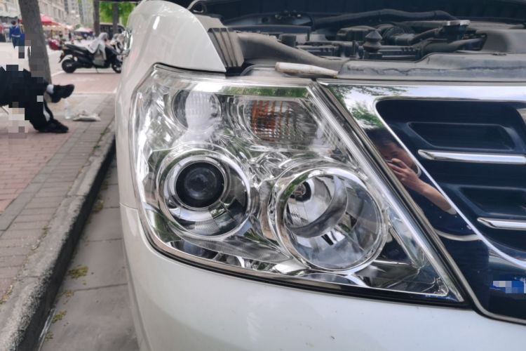Used Nissan Patrol 2019 Y62 4.0L SE-T1 Middle East Right Front Headlight