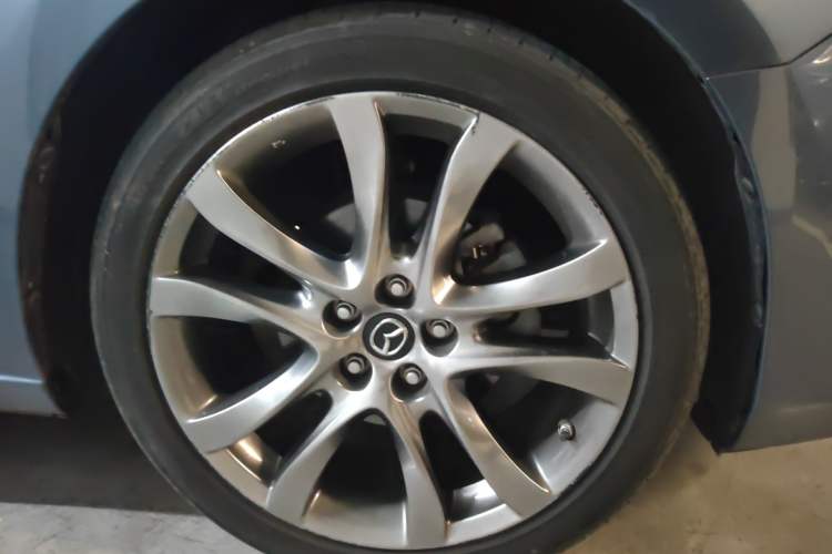 Used Mazda Atenza 2018 2.5L Blue Sky Prestige Edition China VI compliant Right Front Wheel Hub