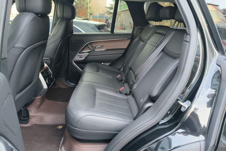 Used Land Rover Range 2023 3.0 L6 360 PS Grand Edition
