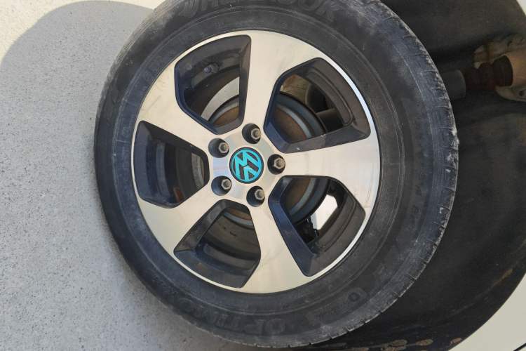 Used Volkswagen Polo 2016 1.4L Manual Fashion Model Exterior 5