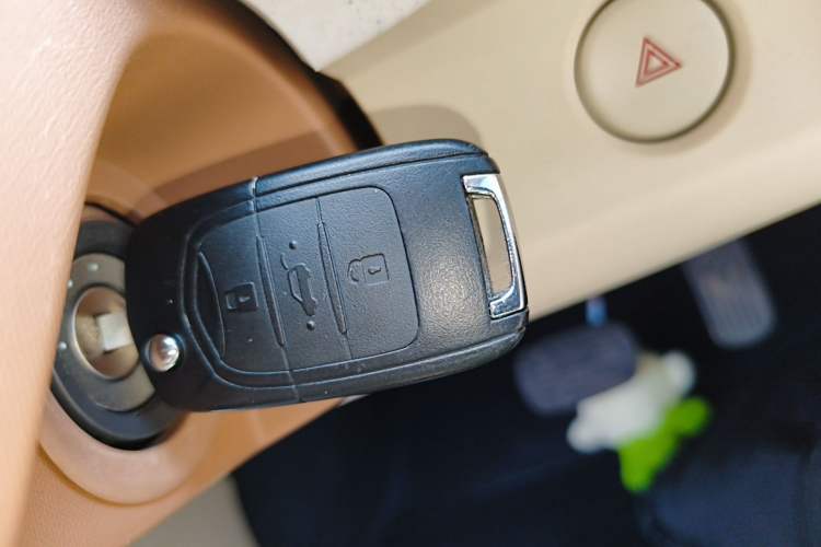 Used Wuling Hongguang MINIEV 2024 3rd Generation 215km Youth Edition Vehicle Key