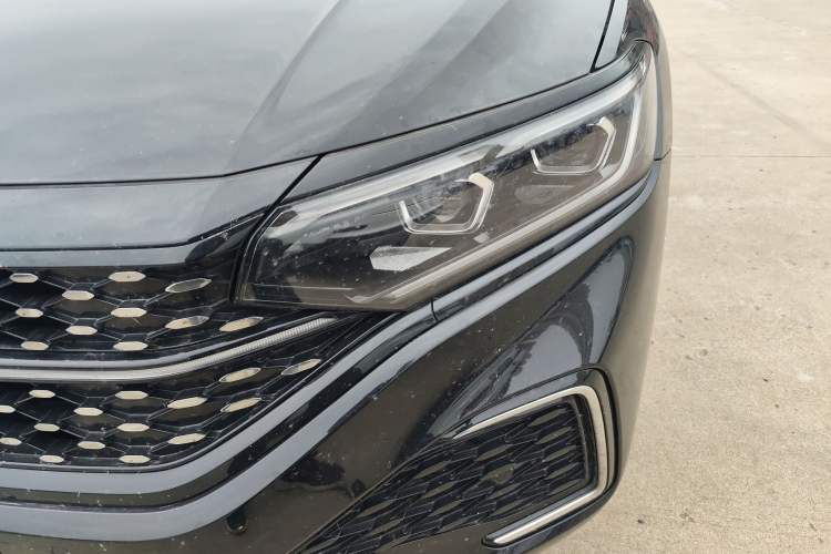 Used Volkswagen Passat 2023 Restyled 330TSI Starry Luxury Edition