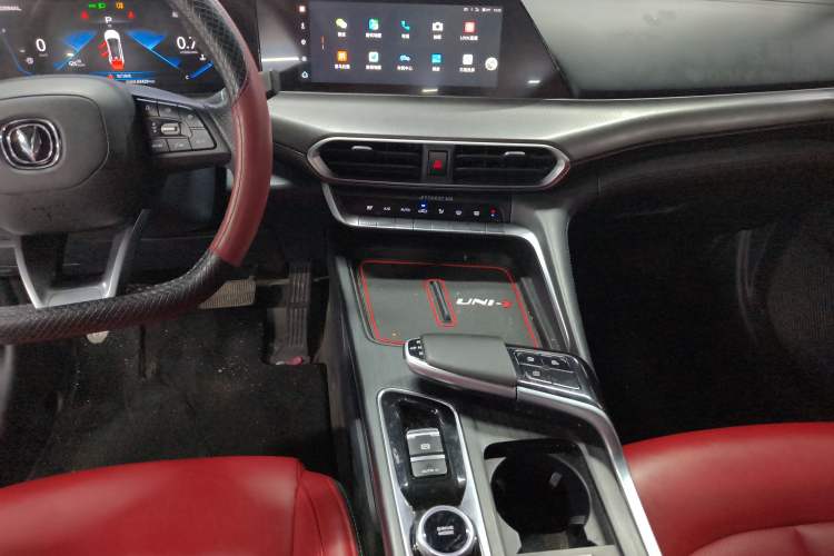 Used Changan UNI-T 2020 1.5T Prestige Version
