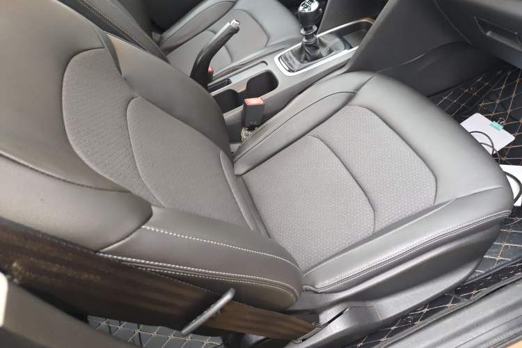 Used Chevrolet Cavalier 2016 1.5L Manual Xinyue Edition