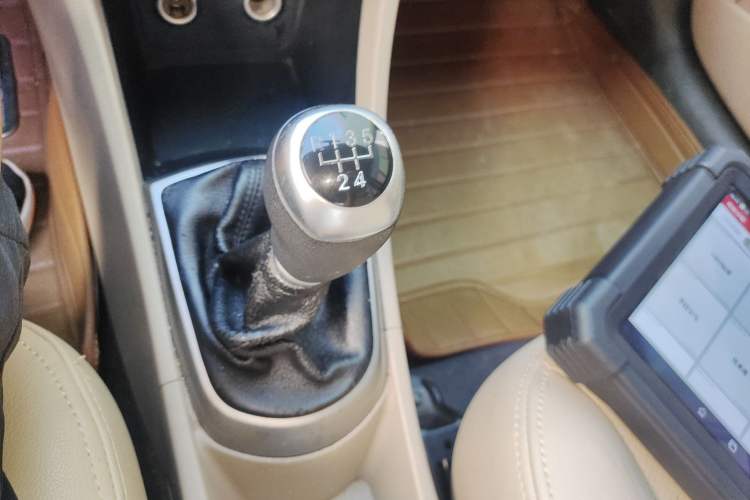 Used Hyundai Verna (older generation) 2014 1.4L Manual Smart GLS Trim
