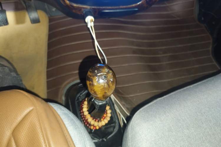 Used JAC Group Refine 2011 2.0L Shuttle Gasoline Standard Edition HFC4GA3 Gear Lever