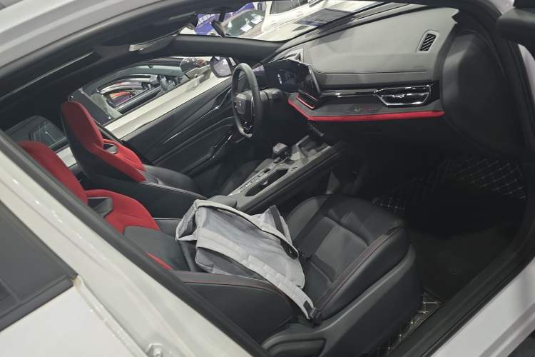 Used CHANGAN X5 PLUS 2024 1.5T DCT ZhiZun Version Right Front Seat