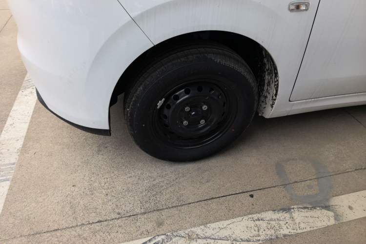 Used Wuling Hongguang New Energy 2024 All-Electric Model 300KM Standard Version
