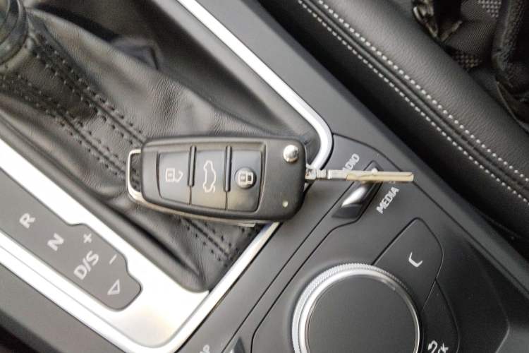 Used Audi Q2L 2021 35 TFSI Fashion Dynamic Model
