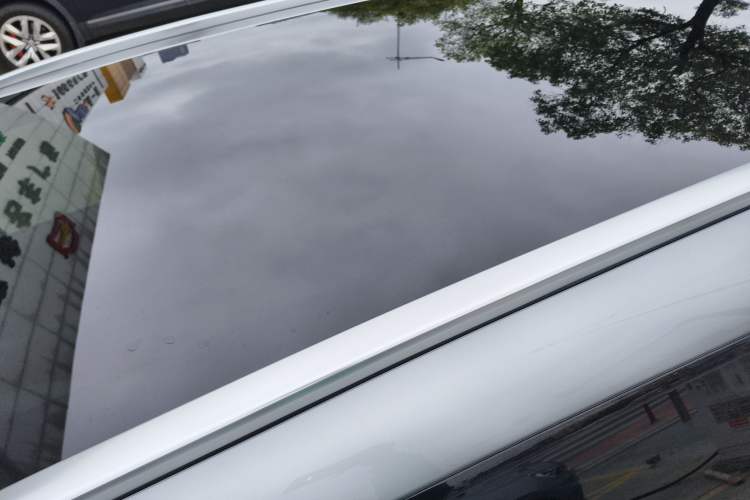 Used Zeekr 7X 2025 100 kWh Long-Range Rear-Wheel Drive with Intelligent Driving Features
