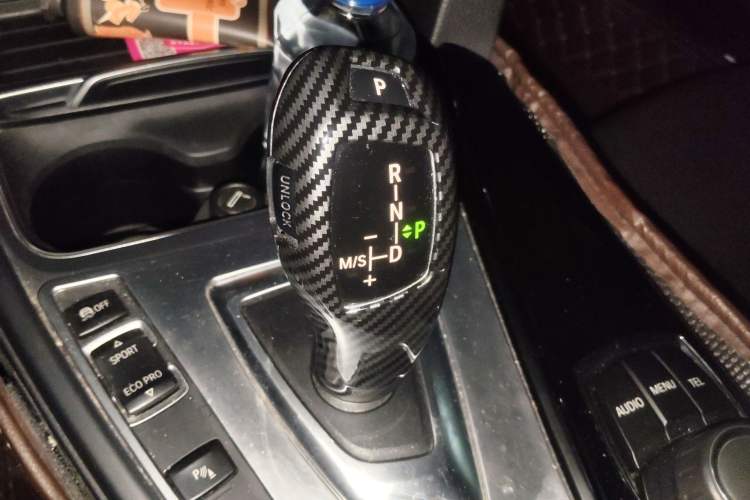 Used BMW 3 Series 2016 328Li Fashion Model Gear Lever