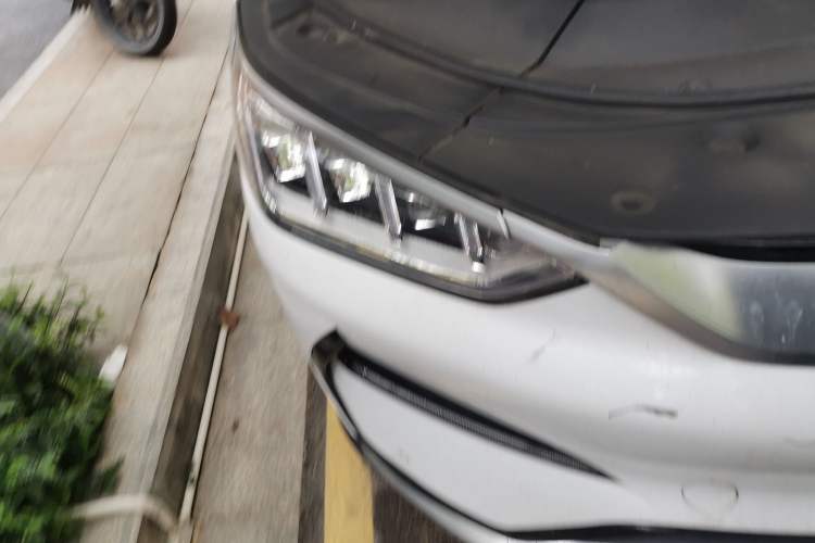 Used BYD Song PLUS New Energy 2021 EV Deluxe Model Right Front Headlight