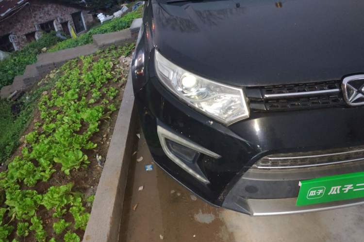 Used JMC Yusheng S330 2016 1.5L GTDi Automatic Two-Wheel Drive Flagship Edition Right Front Headlight