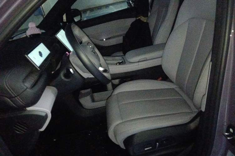 Used Nio EC6 2023 75 kWh Left Front Seat