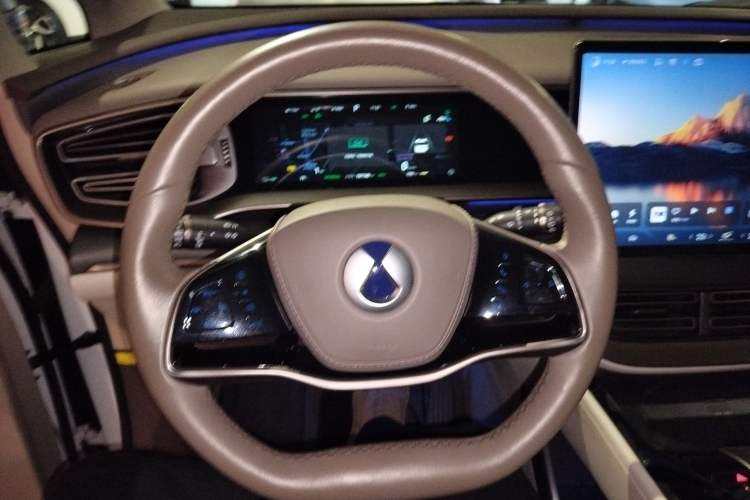 Used Denza D9 2022 DM-i 970 Four-Wheel Drive Flagship Model
