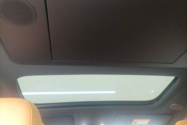 Used Li Auto i8 2025 Model Standard Version
