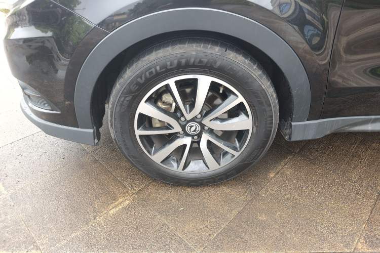 Used Dongfeng Fengon 580 2016 Revised Version 1.5T CVT Luxury Edition Left Front Wheel Hub