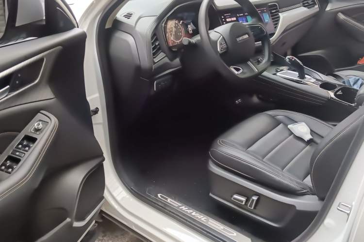 Used Haval F7x 2021 2.0T Two-Wheel Drive Smart & Trendy Edition