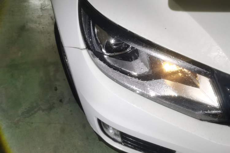 Used Volkswagen Tiguan 2015 1.8TSI Automatic Two-Wheel Drive Comfort Edition Right Front Headlight