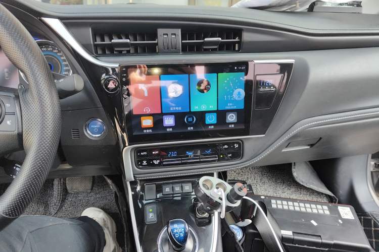 Used Toyota Corolla 2018 Dual-Engine 1.8L E-CVT Smart Edition
