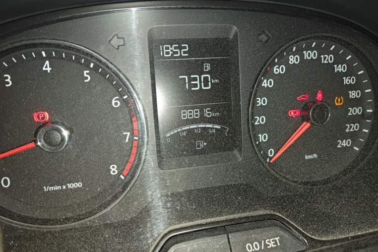 Used Volkswagen Lavida 2013 Restyled Classic 1.6L Manual Comfort Edition
