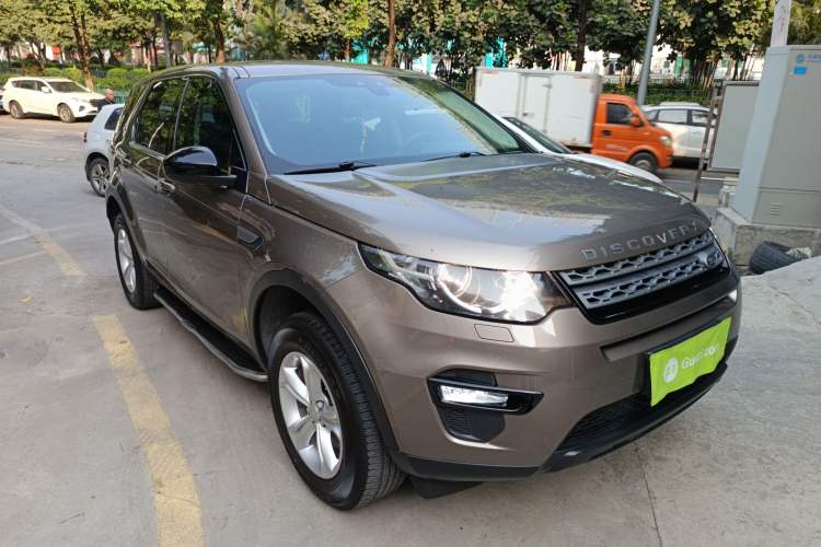 Used Land Rover Discovery Sport 2016 2.0T S Front Right 45 Deg