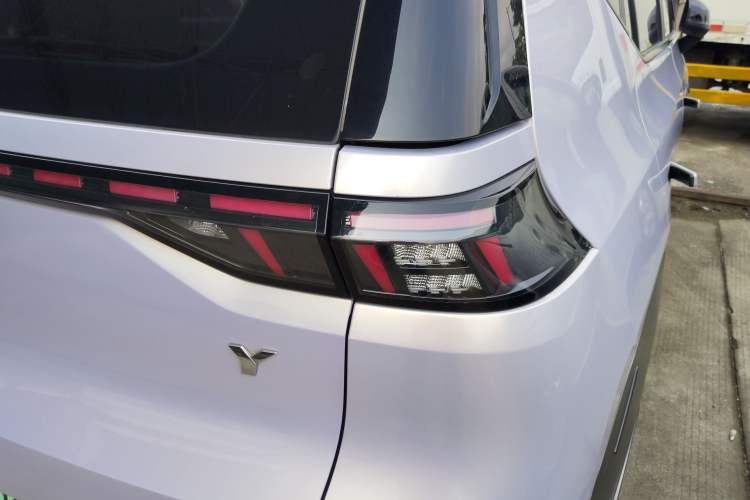 Used AION Y 2022 70 Enjoyment Edition Lithium Iron Phosphate
