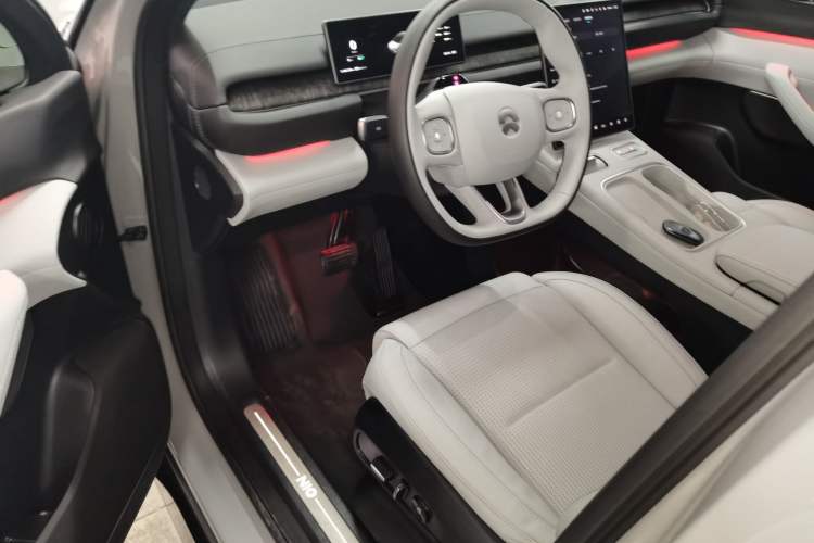 Used Nio ES6 2024 75 kWh
