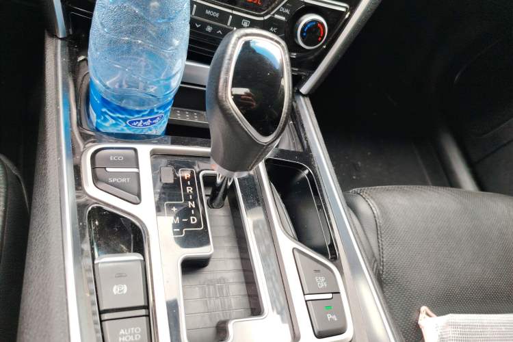 Used Geely Auto Emgrand GT 2015 1.8T Flagship Model
