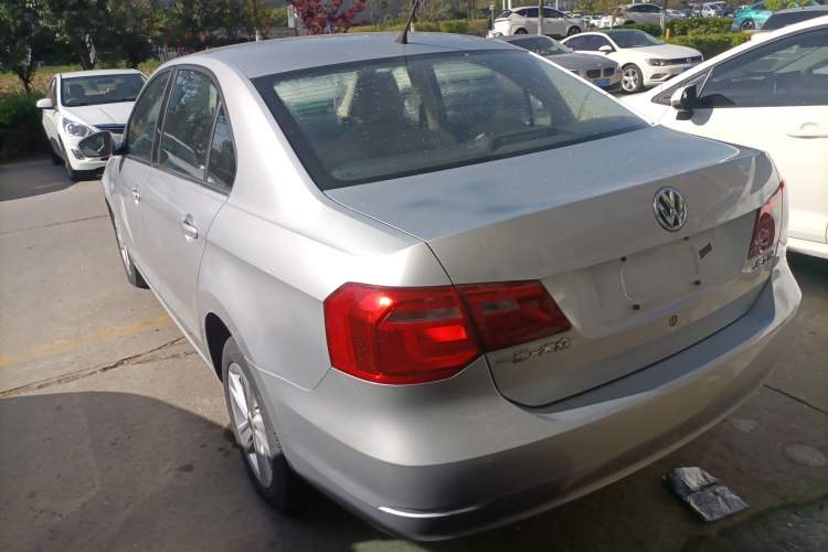 Used Volkswagen Jetta 2013 1.6L Automatic Luxury Model Rear Left 45 Deg